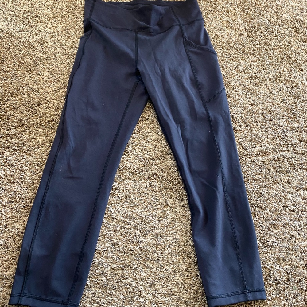 Lululemon Invigorate Hi-Rise Crop 23” (8)
